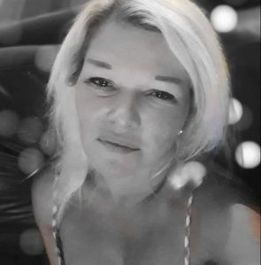 Meet your Posher, Elley